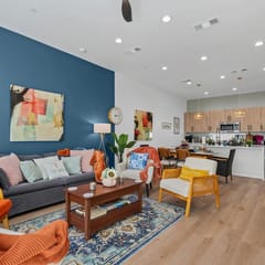 The Sapphire: 3BD In The Heart of Dallas & Cozy!